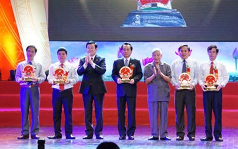 President Truong Tan Sang attends Vietnam Glory Program - ảnh 1